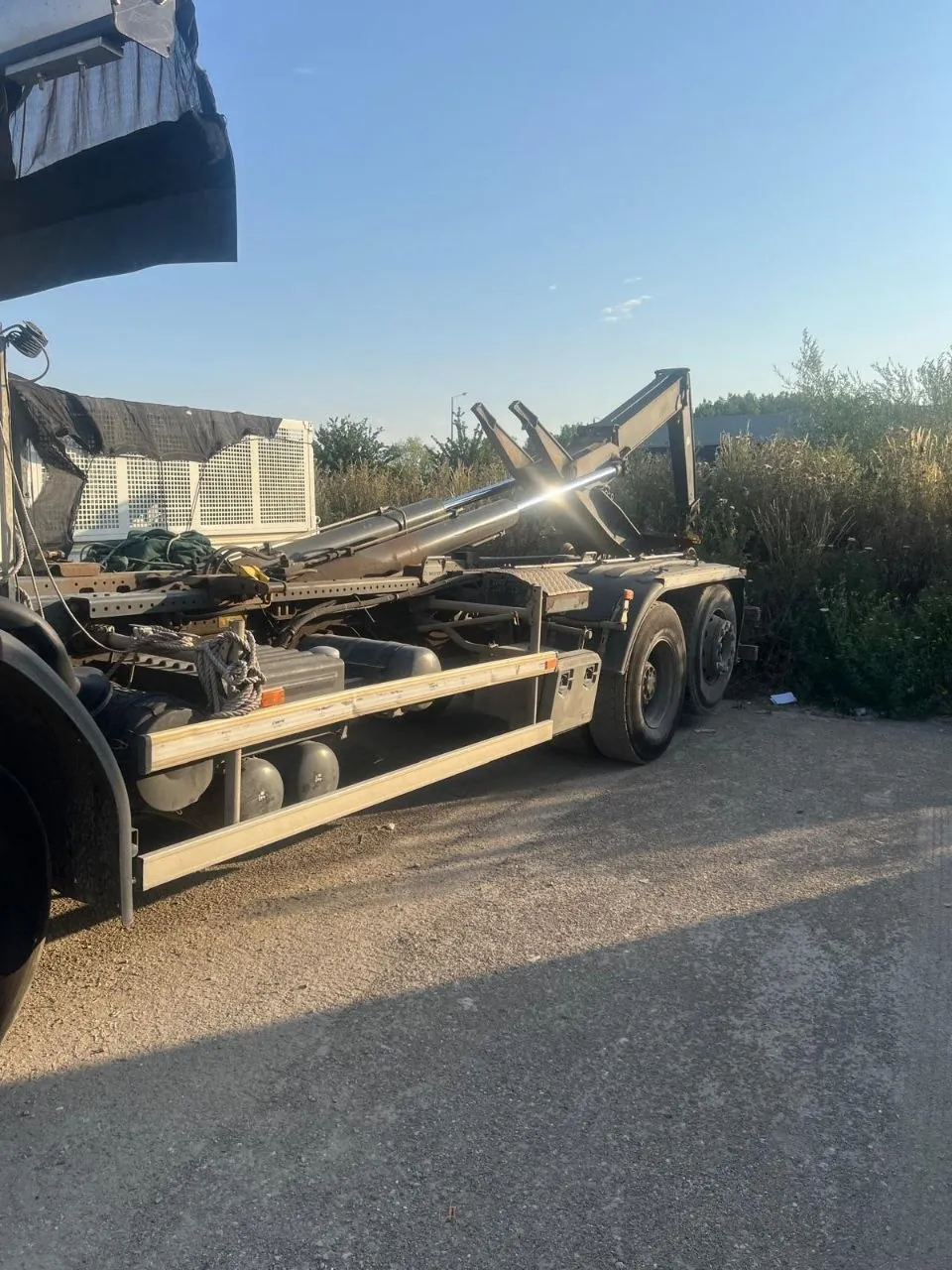 Châssis Ampliroll de T-K TRANSPORTS, contre-jour