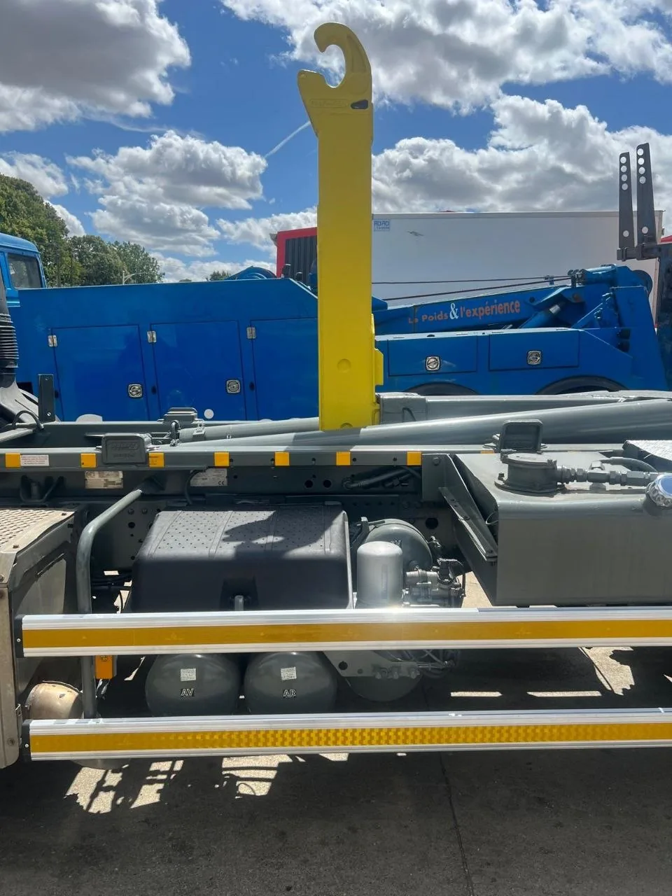 Système hydraulique Ampliroll en position de chargement